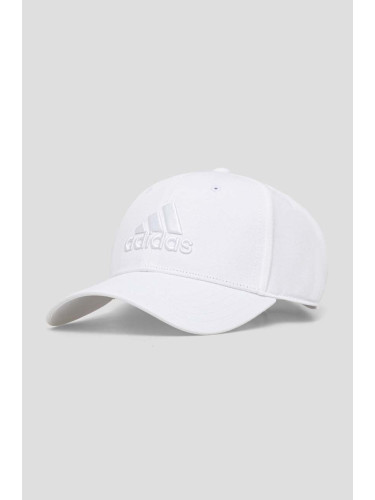 Памучна шапка с козирка adidas 0 в бяло с апликация IR7902