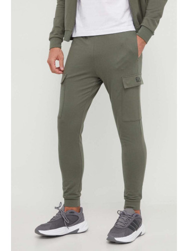 Памучен спортен панталон EA7 Emporio Armani в зелено с изчистен дизайн