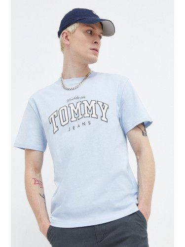 Памучна тениска Tommy Jeans в синьо с принт DM0DM18287