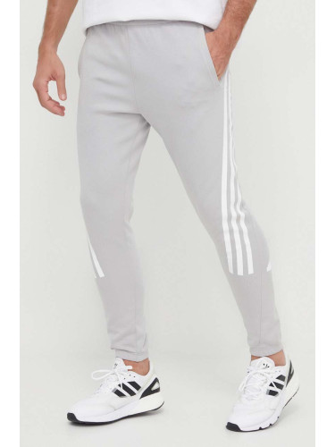 Спортен панталон adidas 0 в сиво с изчистен дизайн IR9203