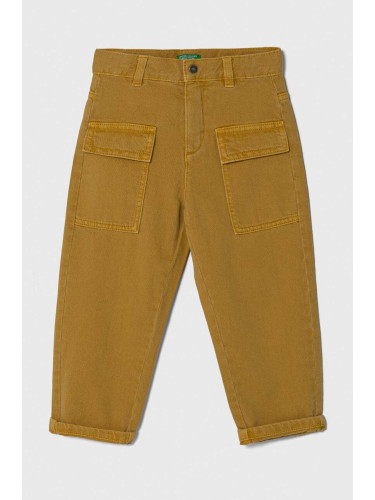 Детски памучен панталон United Colors of Benetton в жълто с изчистен дизайн