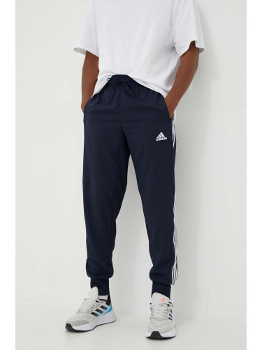 Спортен панталон adidas 0 в тъмносиньо с апликация  IC0042