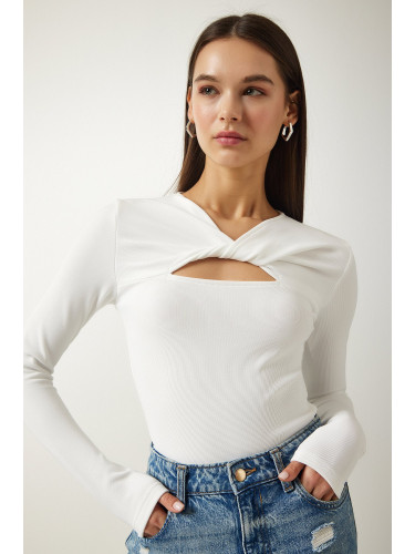 Happiness İstanbul Women's White Cut Out Detailed Corded Knitted Blouse