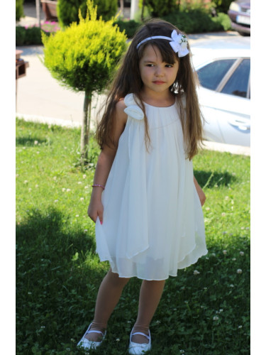 Детска рокля Карелия в цвят шампанско за кръщене или ежедневна