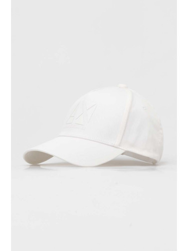 Памучна шапка с козирка Armani Exchange в бяло с апликация 944200 4R100