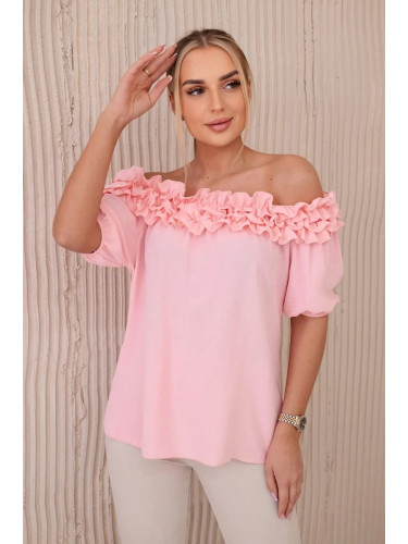 Spanish blouse with a small ruffle of powder pink