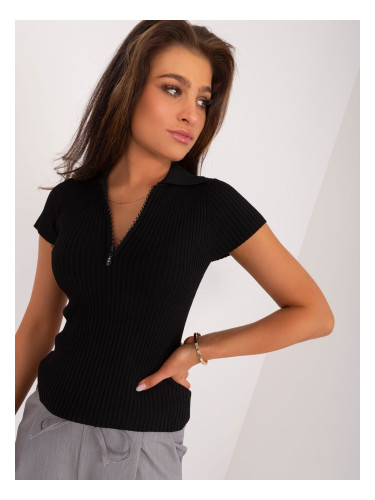 Black ribbed blouse with zipper