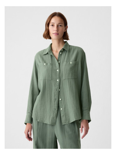 Green women's shirt GAP