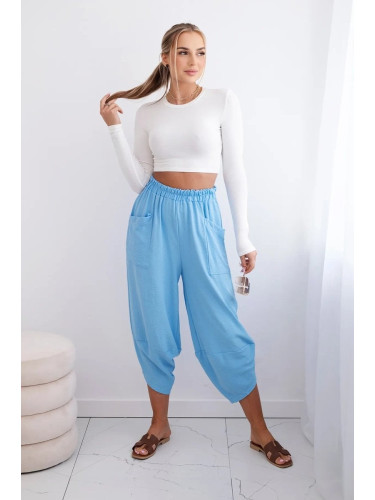Wide-leg trousers with blue pockets