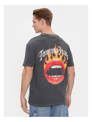 Tommy Jeans Тишърт Vintage Fire Lips DM0DM18280 Сив Regular Fit