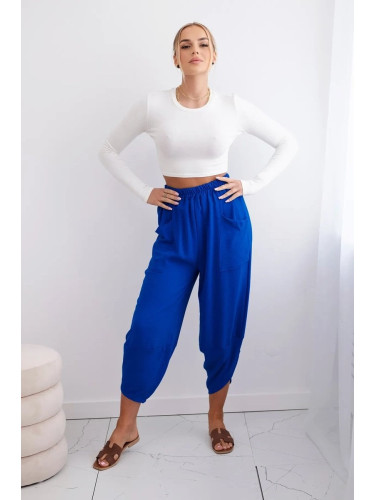 Wide-leg trousers with cornflower blue pockets