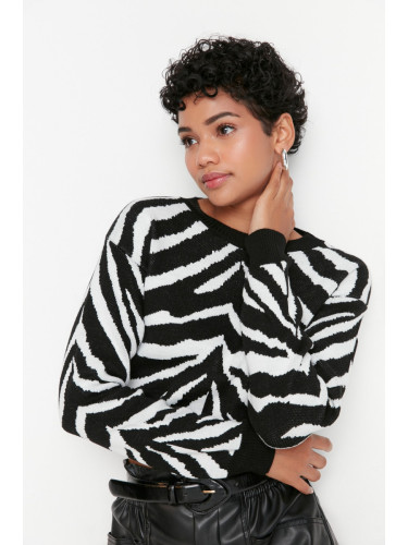 Дамски пуловер. Trendyol Patterned
