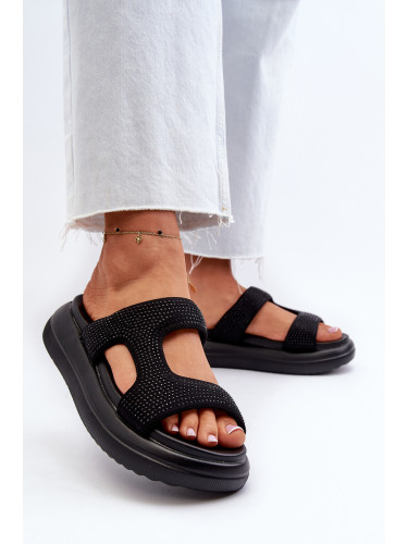 Boto Черни дамски чехли с украса на платформа Jestella