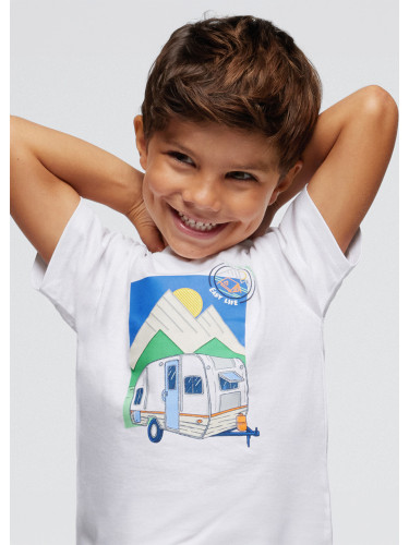 Детска тениска в бял цвят с щампа каравана Mayoral