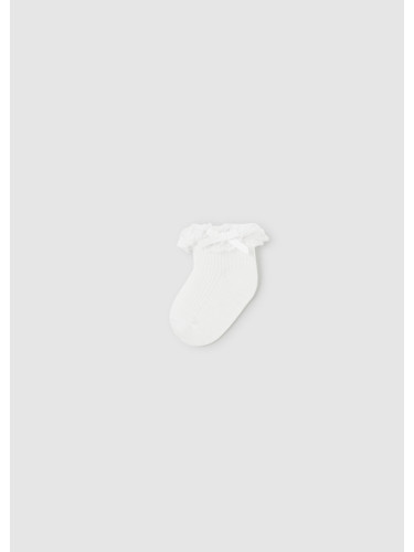 Бебешки чорапи с къдрици в бял цвят Mayoral