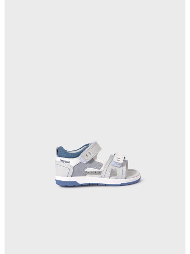 Бебешки сандали в светлосив цвят с деним детайл Mayoral