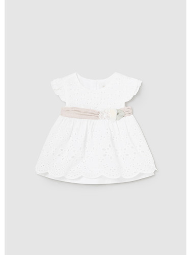 Бебешка памучна рокля с бродерия в бял цвят Mayoral