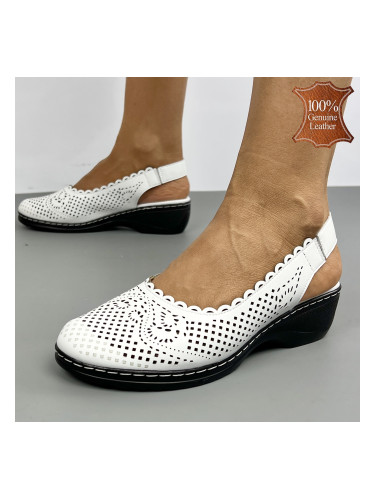 Бели  обувки на ниска платформа с отворена пета от естествена кожа с перфорация GZ006 white