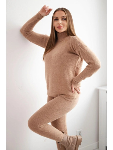 Set of alpaca sweater and camel leggings