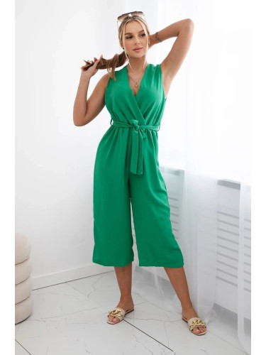 Jumpsuit with a tie at the waist with green straps