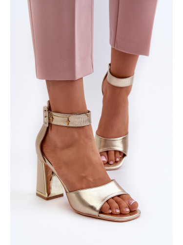 EVENTO Елегантни дамски сандали със златен ток Rosazara