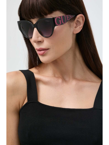 Слънчеви очила Guess в черно