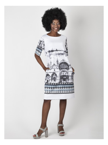 PERSO Woman's A light women's dress decorated with a city print