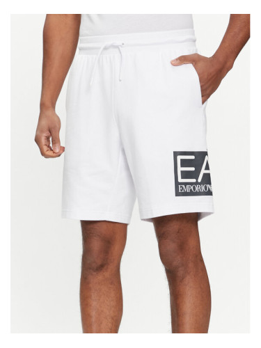 EA7 Emporio Armani Спортни шорти 3DPS63 PJ05Z 1100 Бял Regular Fit