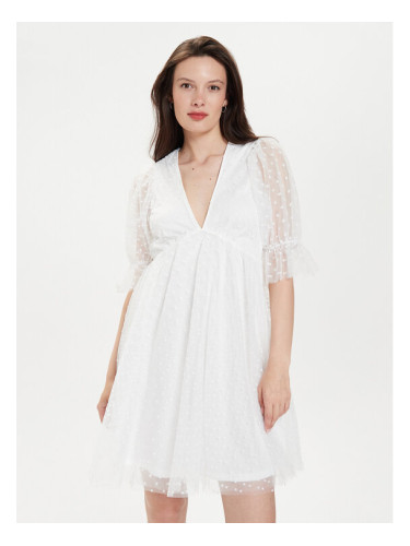 Gina Tricot Коктейлна рокля 22963 Бял Regular Fit