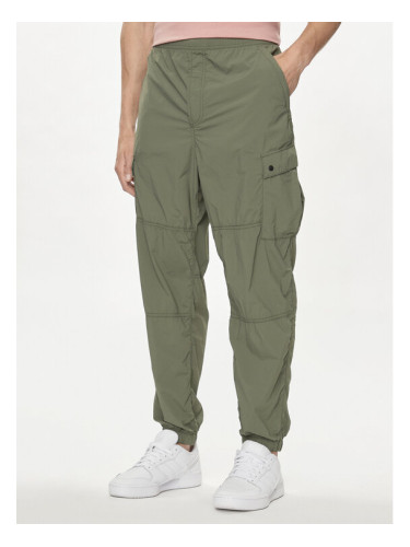 Gap Текстилни панталони 487058-01 Зелен Relaxed Fit