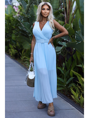 546-2 Pleated dress with a wide belt and neckline - light blue