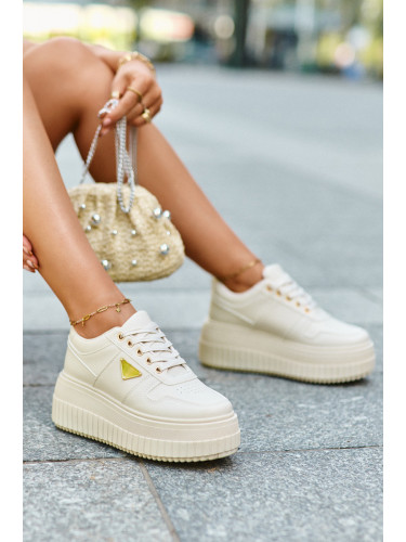 Boto Дамски маратонки от еко кожа на масивна платформа светло бежово Chrisstin