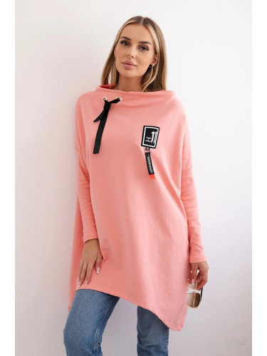 Oversized sweatshirt with asymmetrical hips salmon