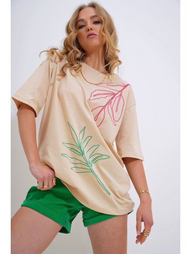 Trend Alaçatı Stili Women's Beige Crew Neck Flock Printed T-Shirt