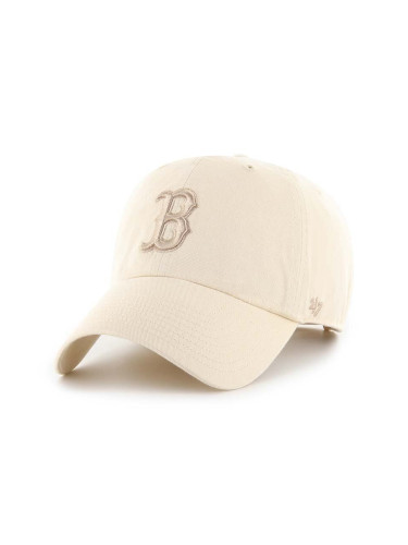 Памучна шапка с козирка 47 brand MLB Boston Red Sox в бежово с апликация  B-NLRGW02GWS-NTA