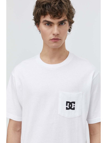 Памучна тениска DC в бяло с принт ADYZT05377