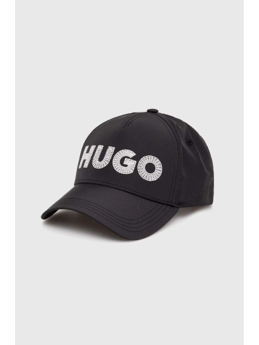 Шапка с козирка HUGO в черно с апликация 50515963