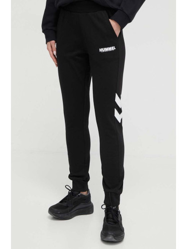 Спортен панталон Hummel hmlLEGACY WOMAN TAPERED PANTS в черно с принт