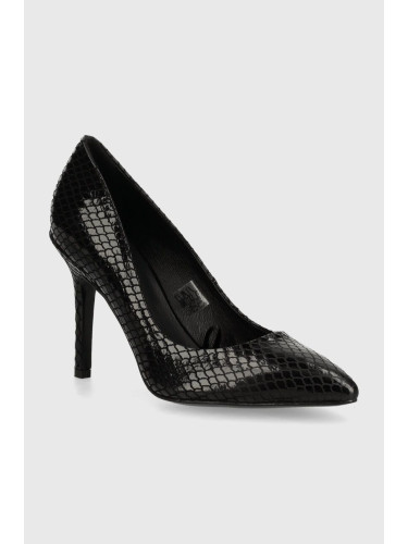 Велурени обувки с тънък ток Wojas в черно 3513231