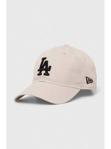 Памучна шапка с козирка New Era в бежово с апликация LOS ANGELES DODGERS