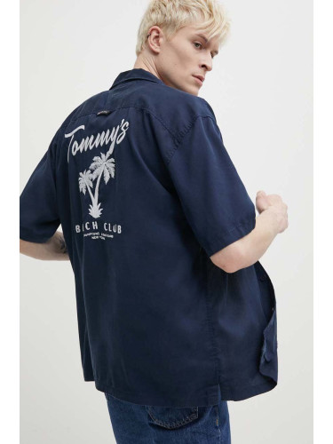 Риза Tommy Jeans мъжка в тъмносиньо със свободна кройка DM0DM18945
