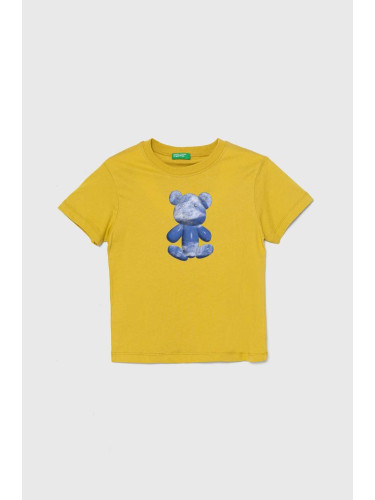 Детска памучна тениска United Colors of Benetton в жълто с принт