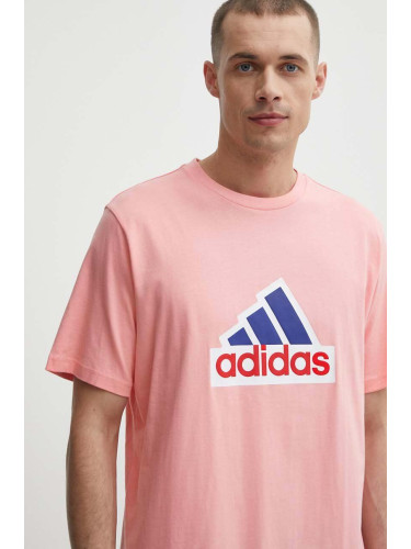 Памучна тениска adidas в розово с принт IS8342