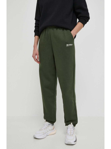 Спортен панталон New Balance WP33513KOU в зелено с изчистен дизайн WP33513KOU