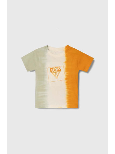 Детска памучна тениска Guess с десен
