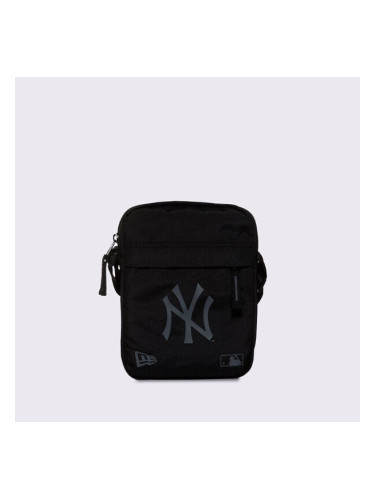 New Era Чанта Mlb Side Bag Neyyan Blkblk New York Yankees Bl дамски Аксесоари Чанти за кръст 12145422 Черен