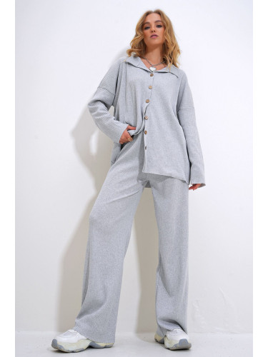 Trend Alaçatı Stili Women's Gray Oversize Shirt and High Waist Interlock Set