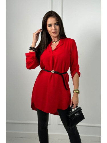 Dress with a longer back and a belt of red