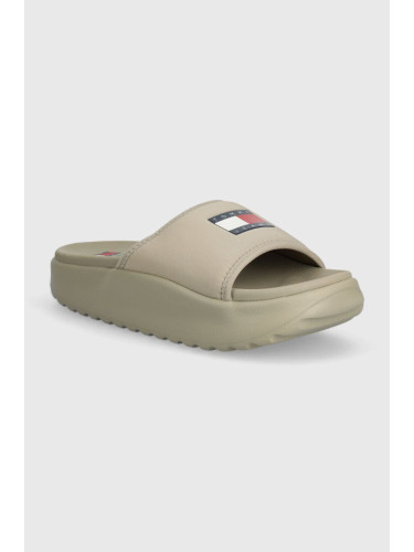 Чехли Tommy Jeans TJW CHUNKY POOL SLIDE в бвжово с платформа EN0EN02448