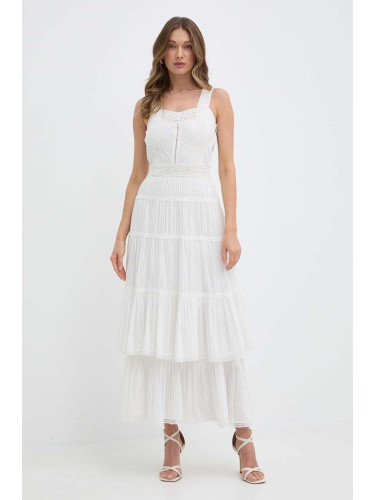 Памучна рокля Twinset в бяло дълга разкроена